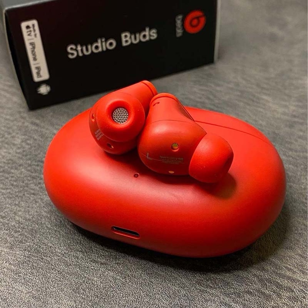 Beats Studio Busd In-Ear Noise Cancelling Headphones Red - Picture 6 of 9